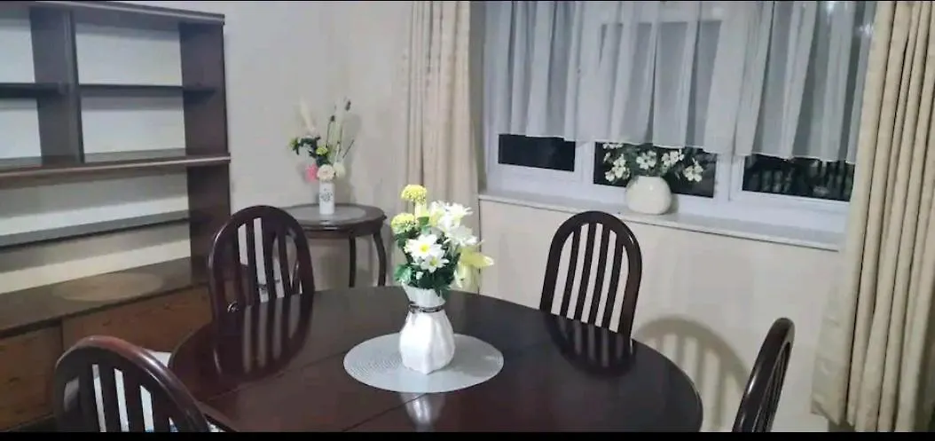 London Stratford Holiday Home